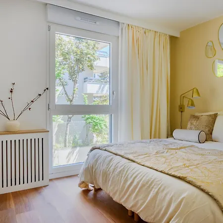 Apartment Paris West Elegant Suresnes
