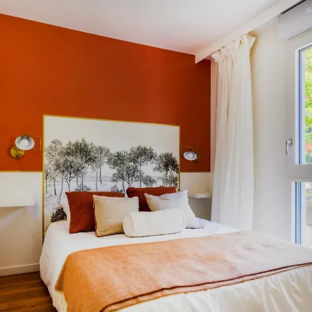 Paris West Elegant Apartment