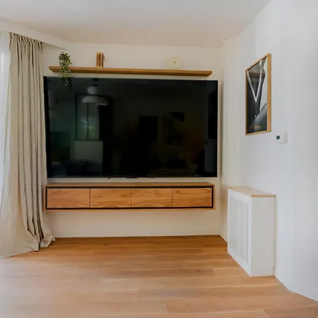 Paris West Elegant Apartment Suresnes