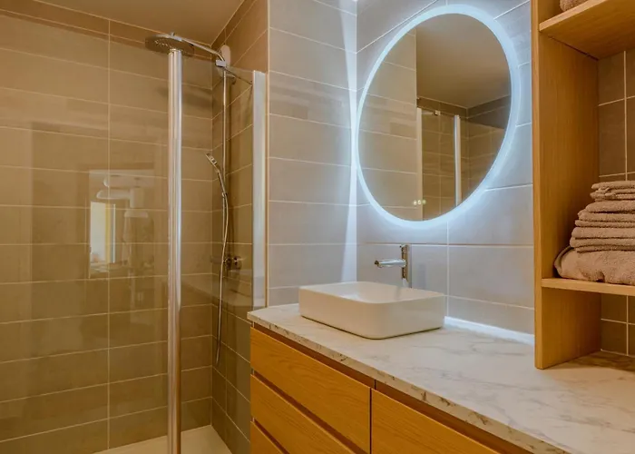 Paris West Elegant Suresnes