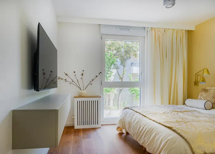 Paris West Elegant Appartement *